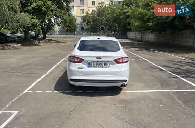 Седан Ford Fusion 2014 в 