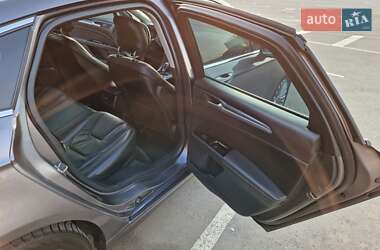 Седан Ford Fusion 2013 в 