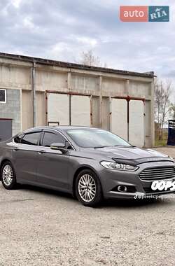 Седан Ford Fusion 2014 в 