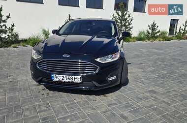 Седан Ford Fusion 2020 в 