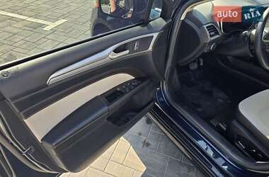 Седан Ford Fusion 2020 в 