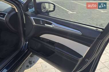 Седан Ford Fusion 2020 в 