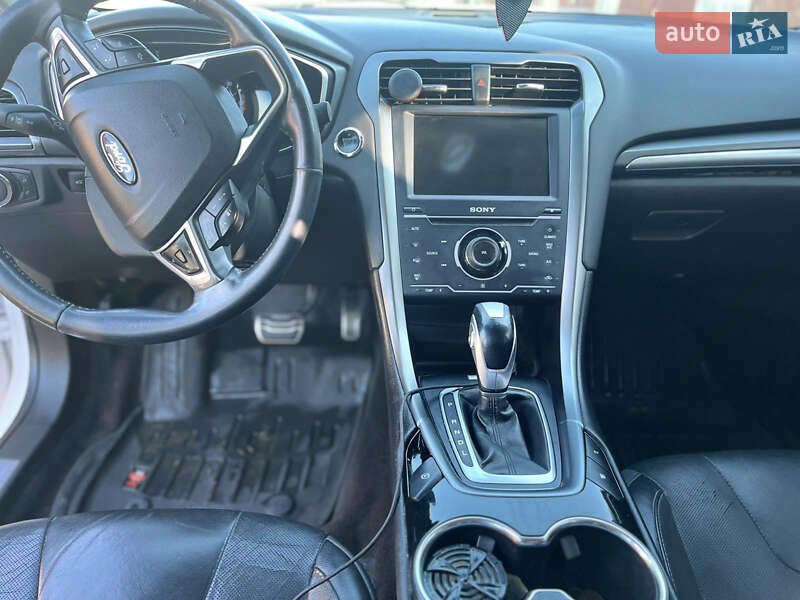 Седан Ford Fusion 2013 в Рівному