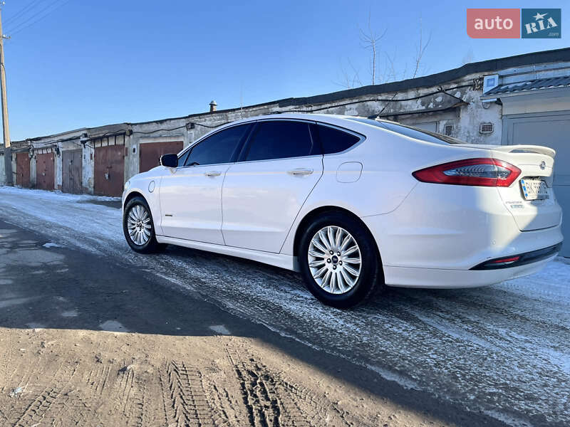 Седан Ford Fusion 2013 в Рівному