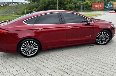 Седан Ford Fusion 2017 в 