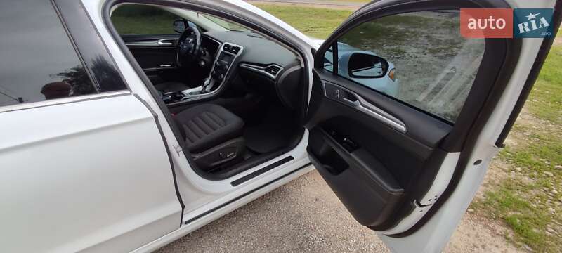 Седан Ford Fusion 2014 в Чернігові
