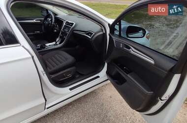 Седан Ford Fusion 2014 в 