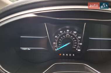 Седан Ford Fusion 2016 в 
