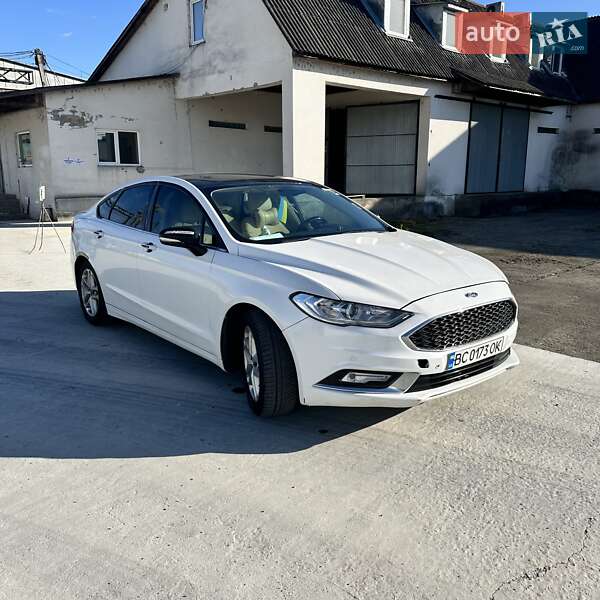 Седан Ford Fusion 2013 в 
