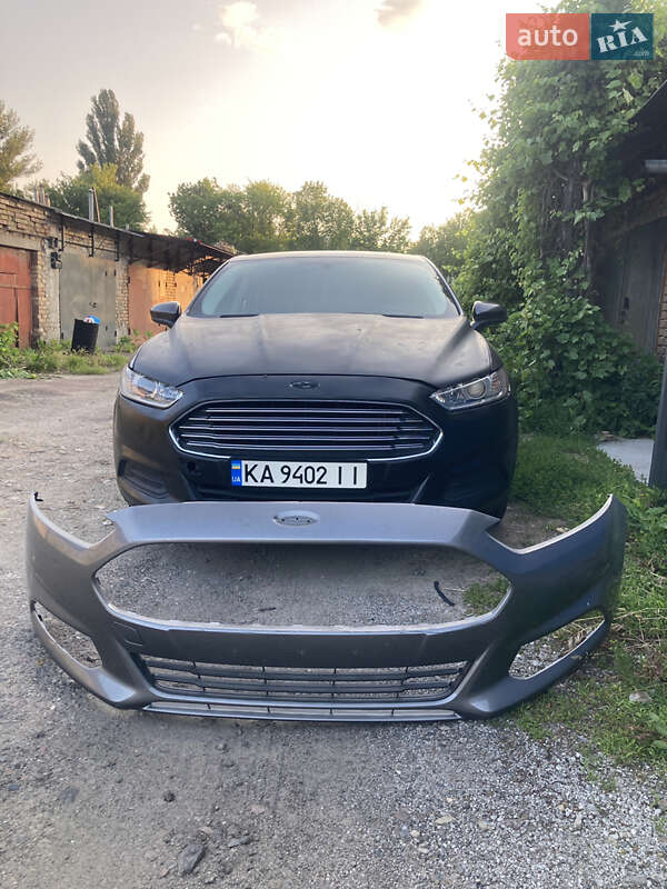 Седан Ford Fusion 2016 в 