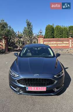 Седан Ford Fusion 2018 в 