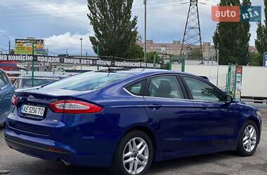 Седан Ford Fusion 2015 в 