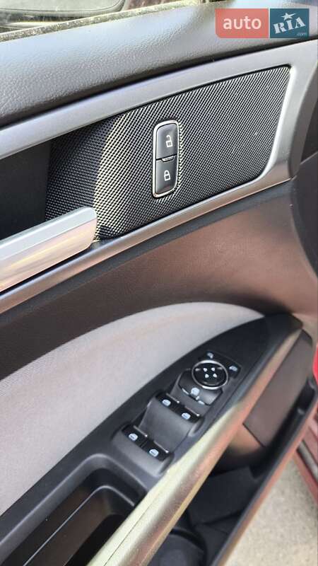 Седан Ford Fusion 2016 в Черкассах