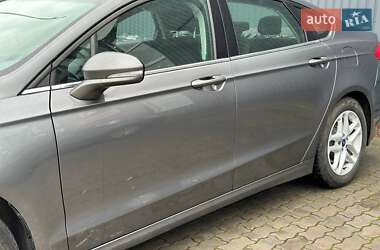 Седан Ford Fusion 2013 в 