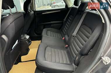Седан Ford Fusion 2013 в 