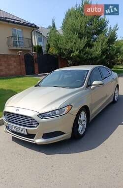 Седан Ford Fusion 2015 в 