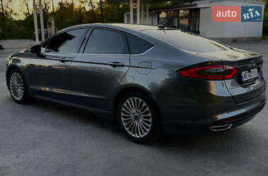 Седан Ford Fusion 2013 в 