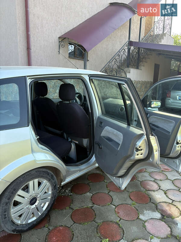 Хэтчбек Ford Fusion 2003 в Бориславе