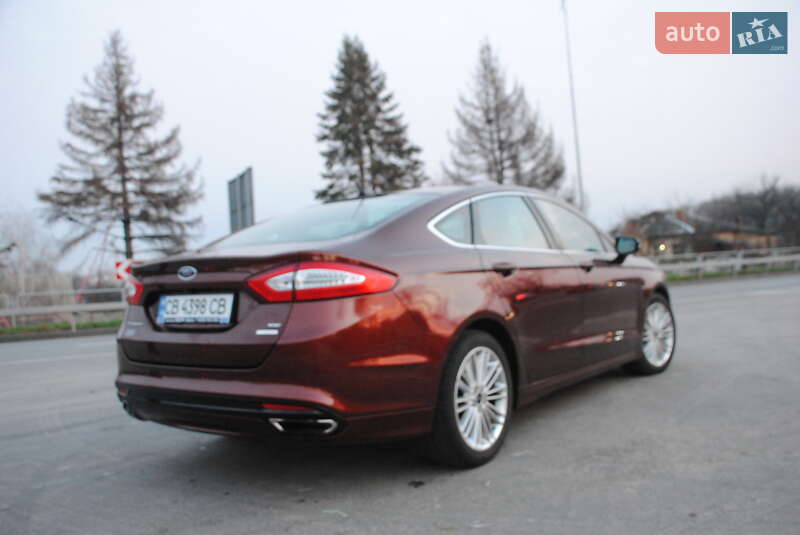 Седан Ford Fusion 2016 в Чернігові