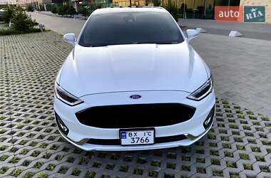 Седан Ford Fusion 2019 в 