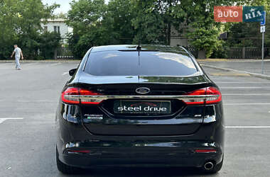 Седан Ford Fusion 2017 в 