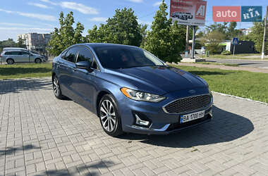 Седан Ford Fusion 2019 в 