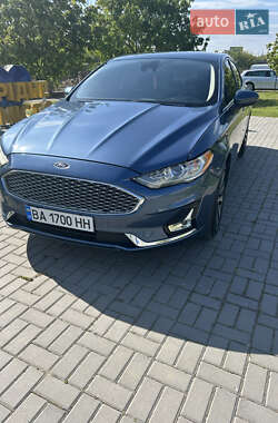 Седан Ford Fusion 2019 в 