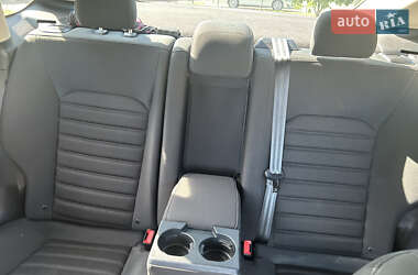 Седан Ford Fusion 2019 в 