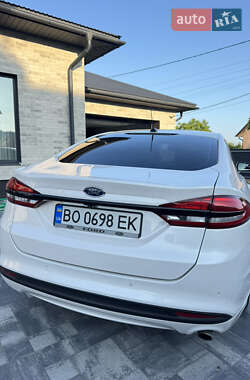 Седан Ford Fusion 2017 в 
