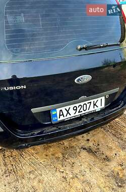 Хэтчбек Ford Fusion 2005 в 