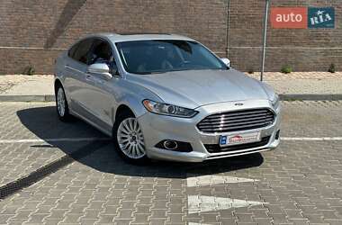 Седан Ford Fusion 2014 в 