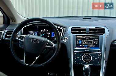 Седан Ford Fusion 2014 в 