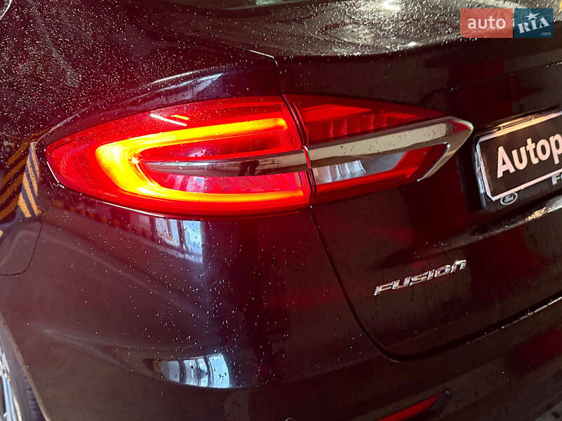 Седан Ford Fusion 2019 в Харкові