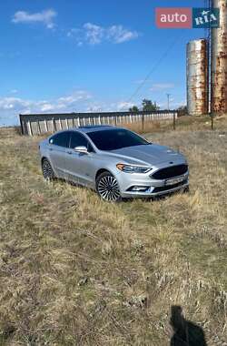 Седан Ford Fusion 2017 в 