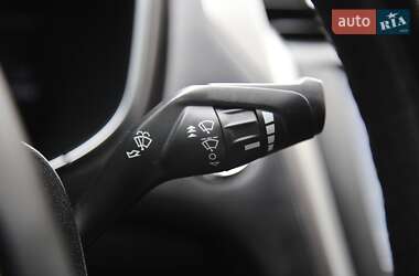 Седан Ford Fusion 2017 в 