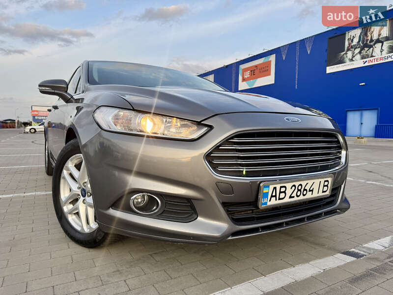 Седан Ford Fusion 2013 в 