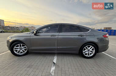 Седан Ford Fusion 2013 в 