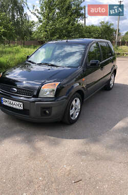 Хэтчбек Ford Fusion 2011 в 