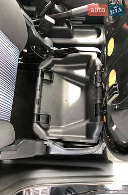 Хэтчбек Ford Fusion 2011 в 