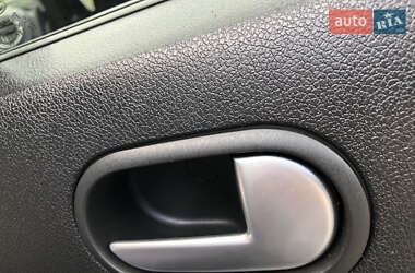 Хэтчбек Ford Fusion 2011 в 