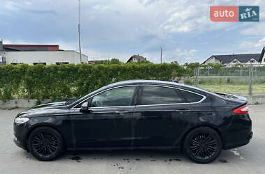 Седан Ford Fusion 2015 в 