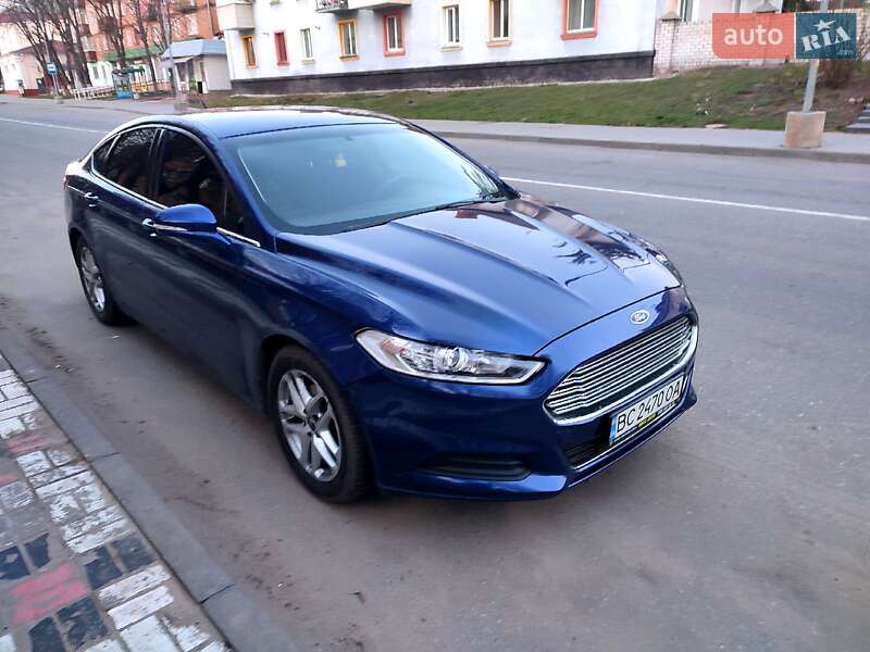Седан Ford Fusion 2014 в 