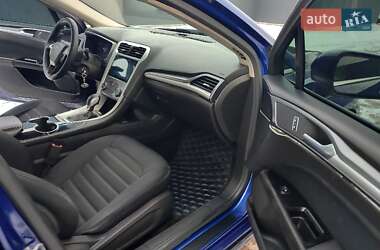 Седан Ford Fusion 2014 в 