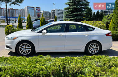 Седан Ford Fusion 2014 в 