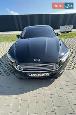 Седан Ford Fusion 2015 в 