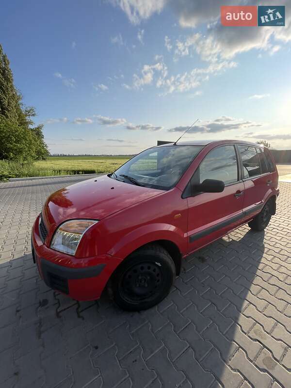 Хэтчбек Ford Fusion 2006 в Христиновке