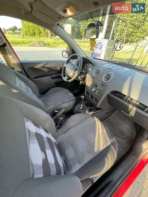 Хетчбек Ford Fusion 2006 в Христинівці