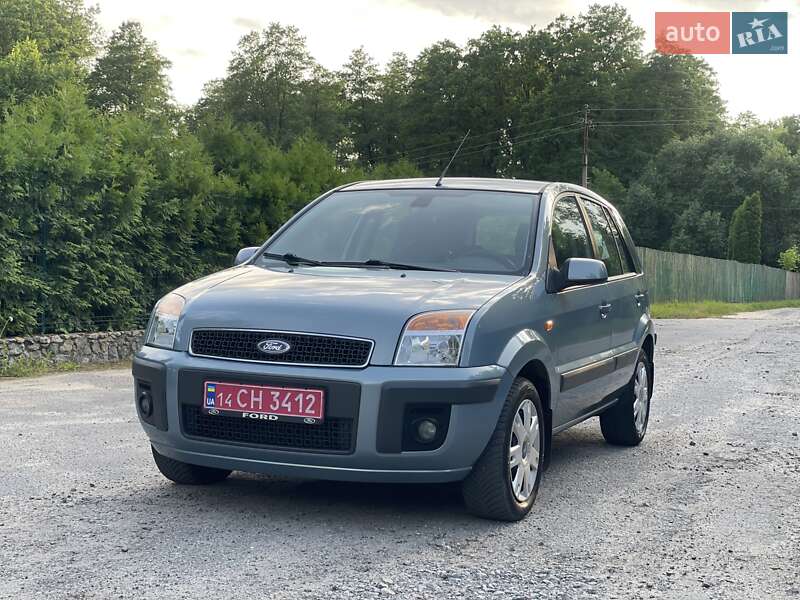 Хэтчбек Ford Fusion 2009 в 