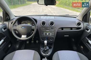 Хэтчбек Ford Fusion 2009 в 