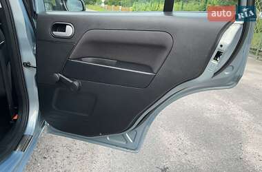 Хэтчбек Ford Fusion 2009 в 